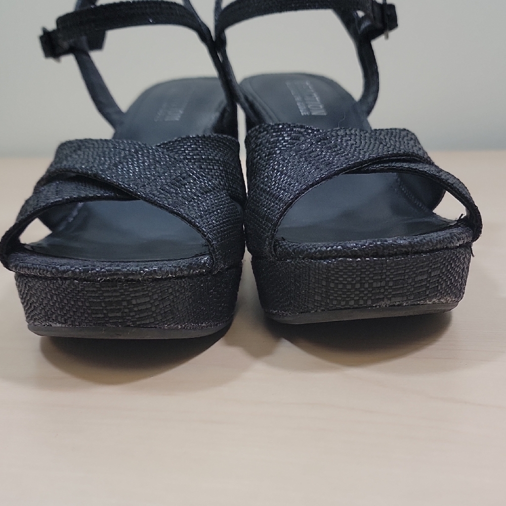 Kenneth Cole Reaction Reeva Platform Heels - Picture 9 of 16